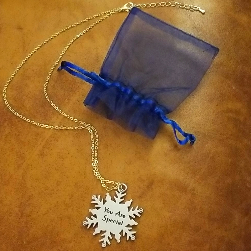 🦋 ‘You Are Special' 2 sided Snowflake Necklace - Picture 1 of 3